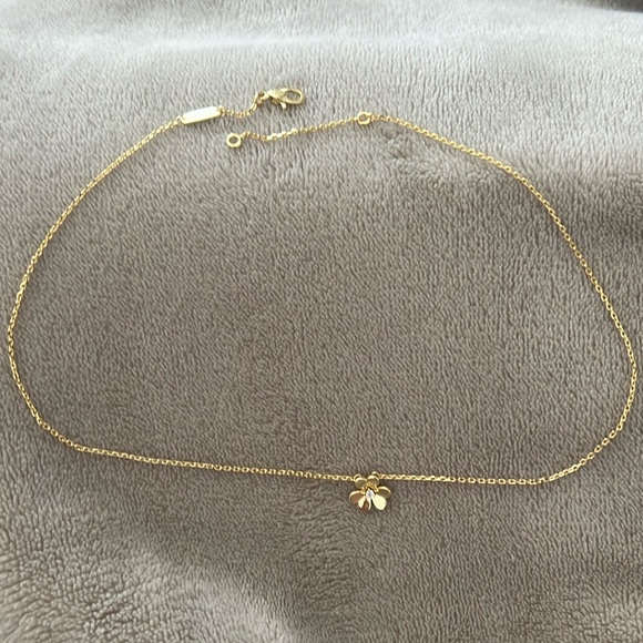 Clover Necklace - Picture 4 of 5